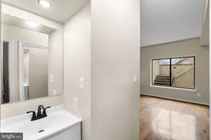 11292 Harbor Ct, Reston, VA 20191 - Photo 25