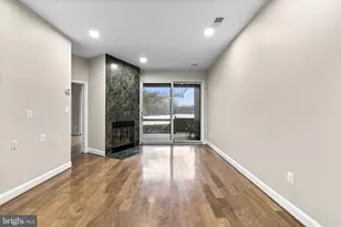 11292 Harbor Ct, Reston, VA 20191 - Photo 13