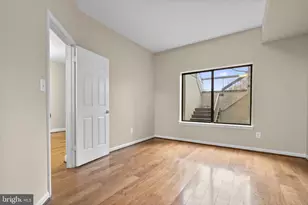 11292 Harbor Ct, Reston, VA 20191 - Photo 17