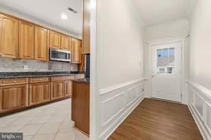 8909 Yellow Daisy Pl, Lorton, VA 22079 - Photo 5