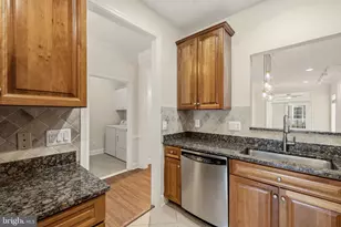 8909 Yellow Daisy Pl, Lorton, VA 22079 - Photo 7