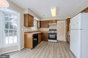 5708 Harrison House Ct, Centreville, VA 20120 - Photo 11