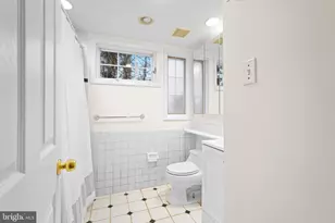 7423 Exmore St, Springfield, VA 22150 - Photo 29