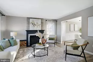 5918 Roberts Common Ct, Burke, VA 22015 - Photo 7