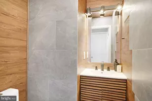 5918 Roberts Common Ct, Burke, VA 22015 - Photo 15
