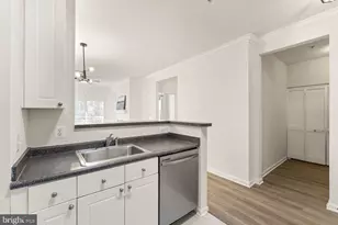 2791 Centerboro Dr, Vienna, VA 22181 - Photo 9