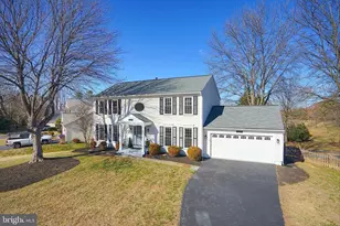 14514 Flag Staff Ct, Centreville, VA 20121 - Photo 3