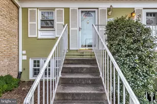 14431 St Germain Dr, Centreville, VA 20121 - Photo 5