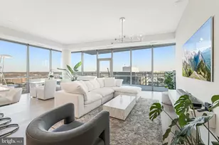 7887 Jones Branch Dr, McLean, VA 22102 - Photo 5