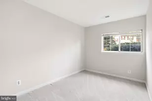 3902 Golf Tee Ct, Fairfax, VA 22033 - Photo 15