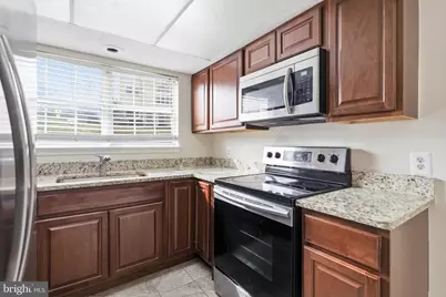 3902 Golf Tee Court #101, Fairfax, VA 22033 - Photo 7