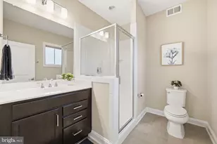 8940 Silvan Woods Ct, Fairfax, VA 22031 - Photo 35