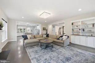 8940 Silvan Woods Ct, Fairfax, VA 22031 - Photo 23