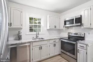 6322 Glenbard Rd, Burke, VA 22015 - Photo 15