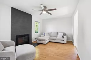 6322 Glenbard Rd, Burke, VA 22015 - Photo 3