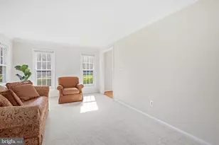 6322 Glenbard Rd, Burke, VA 22015 - Photo 13