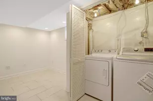 6070 Wooten Dr, Falls Church, VA 22044 - Photo 25