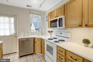 6070 Wooten Dr, Falls Church, VA 22044 - Photo 7