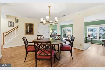 207 Locust Street SE, Vienna, VA 22180 - Photo 15