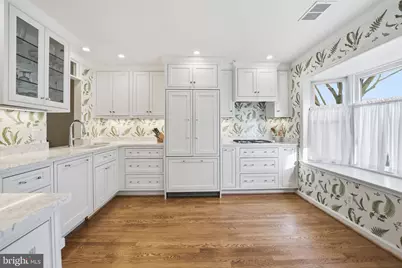 207 Locust Street SE, Vienna, VA 22180 - Photo 5