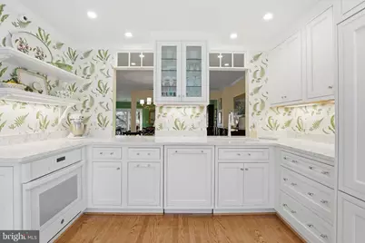 207 Locust Street SE, Vienna, VA 22180 - Photo 7