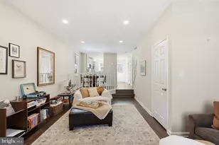 2114 Whisperwood Glen Ln, Reston, VA 20191 - Photo 7