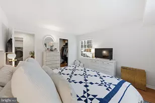 8231 Kings Charter Ln, Springfield, VA 22152 - Photo 17