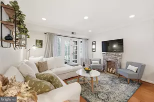 8231 Kings Charter Ln, Springfield, VA 22152 - Photo 5