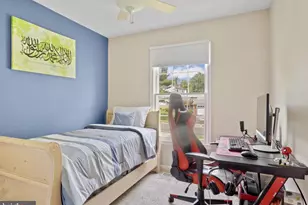 13515 King Charles Dr, Chantilly, VA 20151 - Photo 9