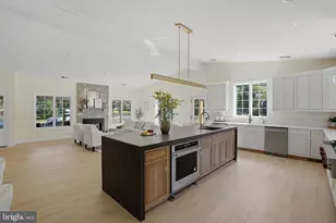 300 Lewis St NW, Vienna, VA 22180 - Photo 3