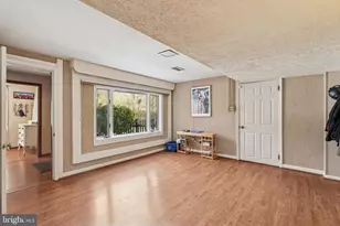 3180 Holmes Run Rd, Falls Church, VA 22042 - Photo 27