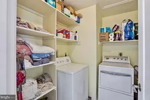 8176 Madrillon Ct, Vienna, VA 22182 - Photo 27