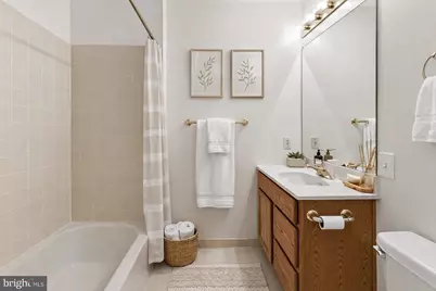 15470 Meherrin Drive, Centreville, VA 20120 - Photo 11