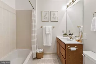 15470 Meherrin Dr, Centreville, VA 20120 - Photo 11