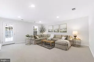 12426 Casbeer Dr, Fairfax, VA 22033 - Photo 5