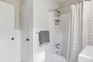 6424 Walters Woods Dr, Falls Church, VA 22044 - Photo 35