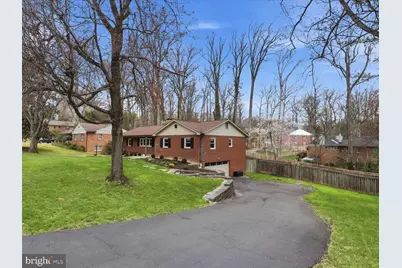 6424 Walters Woods Drive, Falls Church, VA 22044 - Photo 3