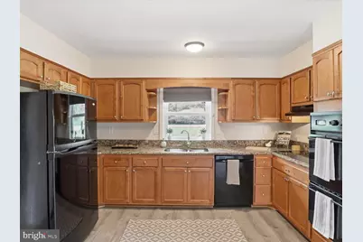 6424 Walters Woods Drive, Falls Church, VA 22044 - Photo 17