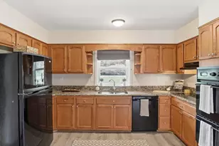 6424 Walters Woods Dr, Falls Church, VA 22044 - Photo 17