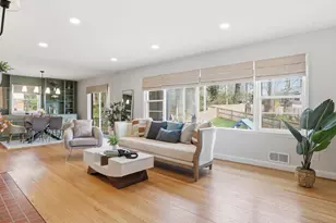 6424 Walters Woods Dr, Falls Church, VA 22044 - Photo 9