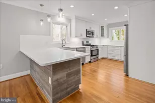 8711 Millbrook Pl, Alexandria, VA 22309 - Photo 7