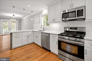 8711 Millbrook Pl, Alexandria, VA 22309 - Photo 11