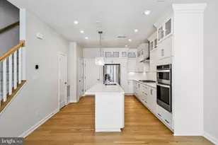 7504 Sawyer Farm Wy, McLean, VA 22102 - Photo 5