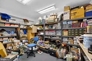 1424 Wynhurst Ln, Vienna, VA 22182 - Photo 97