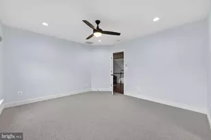 1424 Wynhurst Ln, Vienna, VA 22182 - Photo 53