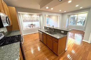 12915 Starters Ln, Fairfax, VA 22033 - Photo 11