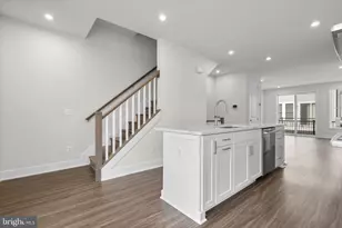 2680 River Birch Rd, Herndon, VA 20171 - Photo 7