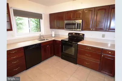 2253 Coppersmith Square, Reston, VA 20191 - Photo 5