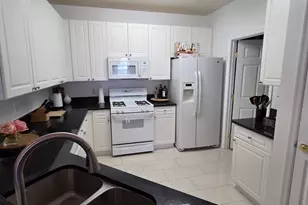 4330 Cannon Ridge Ct, Fairfax, VA 22033 - Photo 5