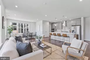 2320 Field Point Rd, Herndon, VA 20171 - Photo 3